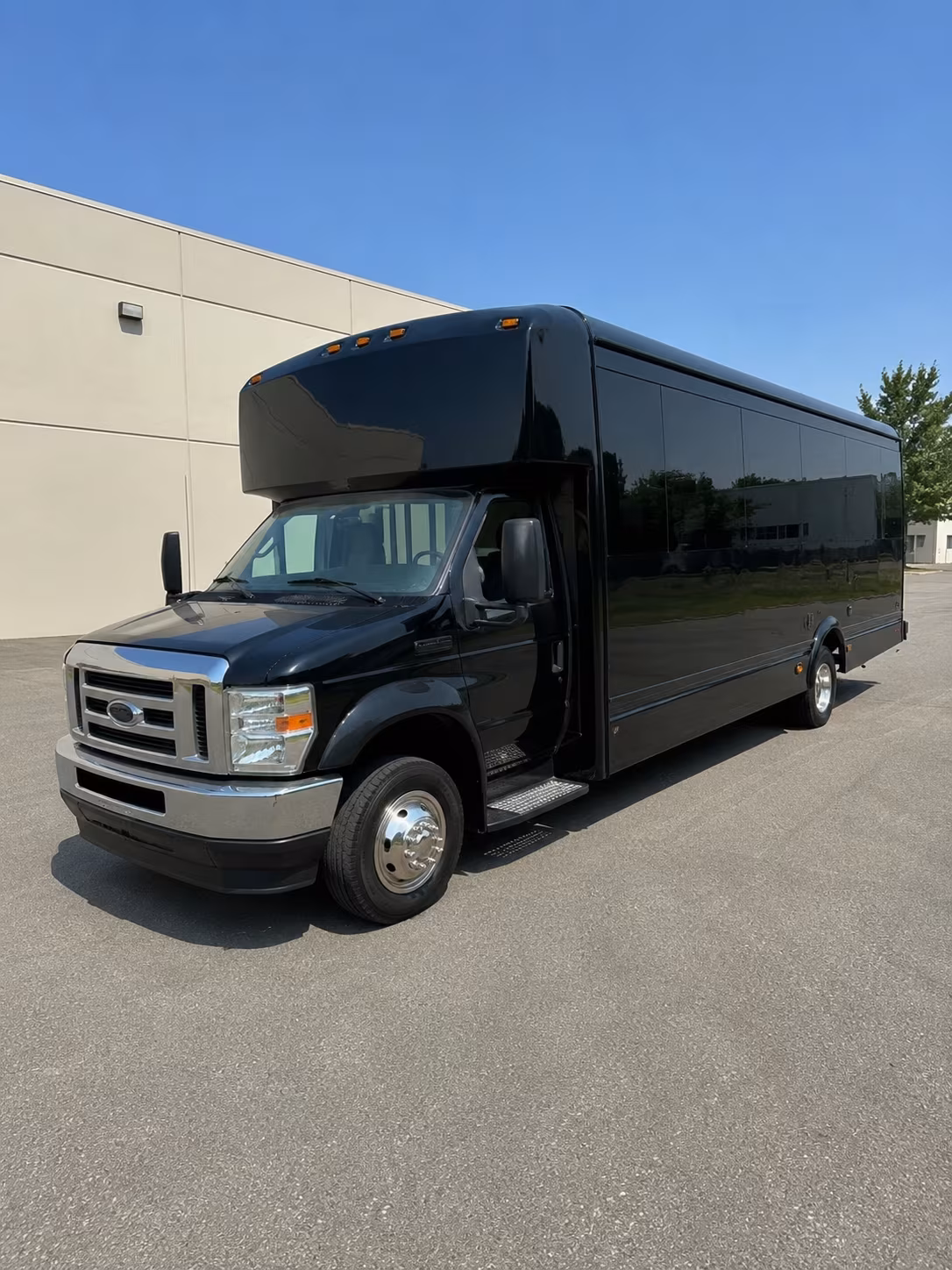 Akron Winery Tour & Pub Crawl Transportation