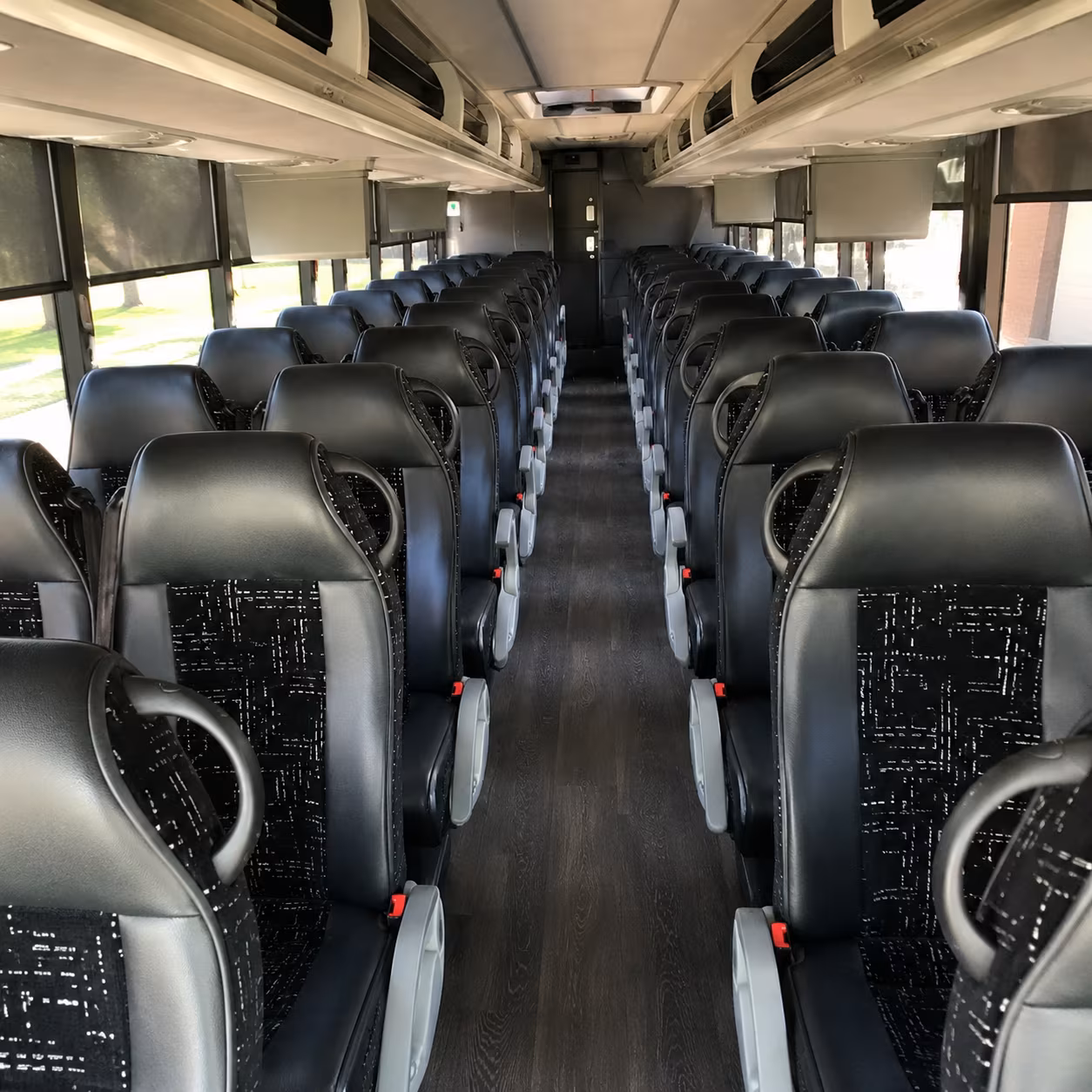 Pittsburgh Airport Shuttle & Transportation party bus exterior