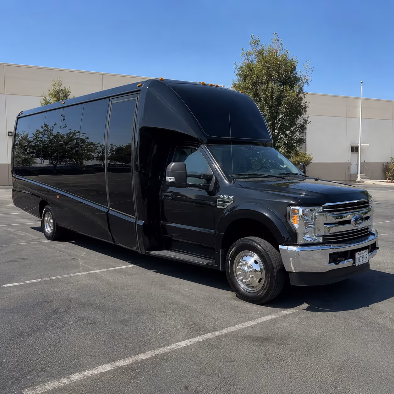 Pittsburgh Birthday, Sweet 16, & Quinceañera Transportation party bus exterior