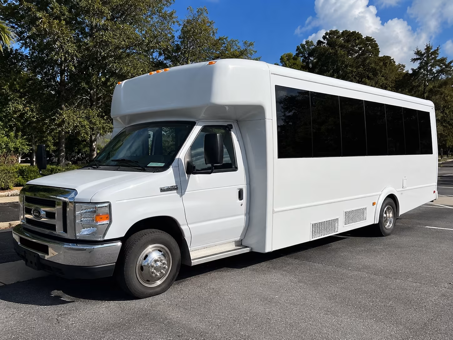 Pittsburgh Wedding Transportation party bus exterior