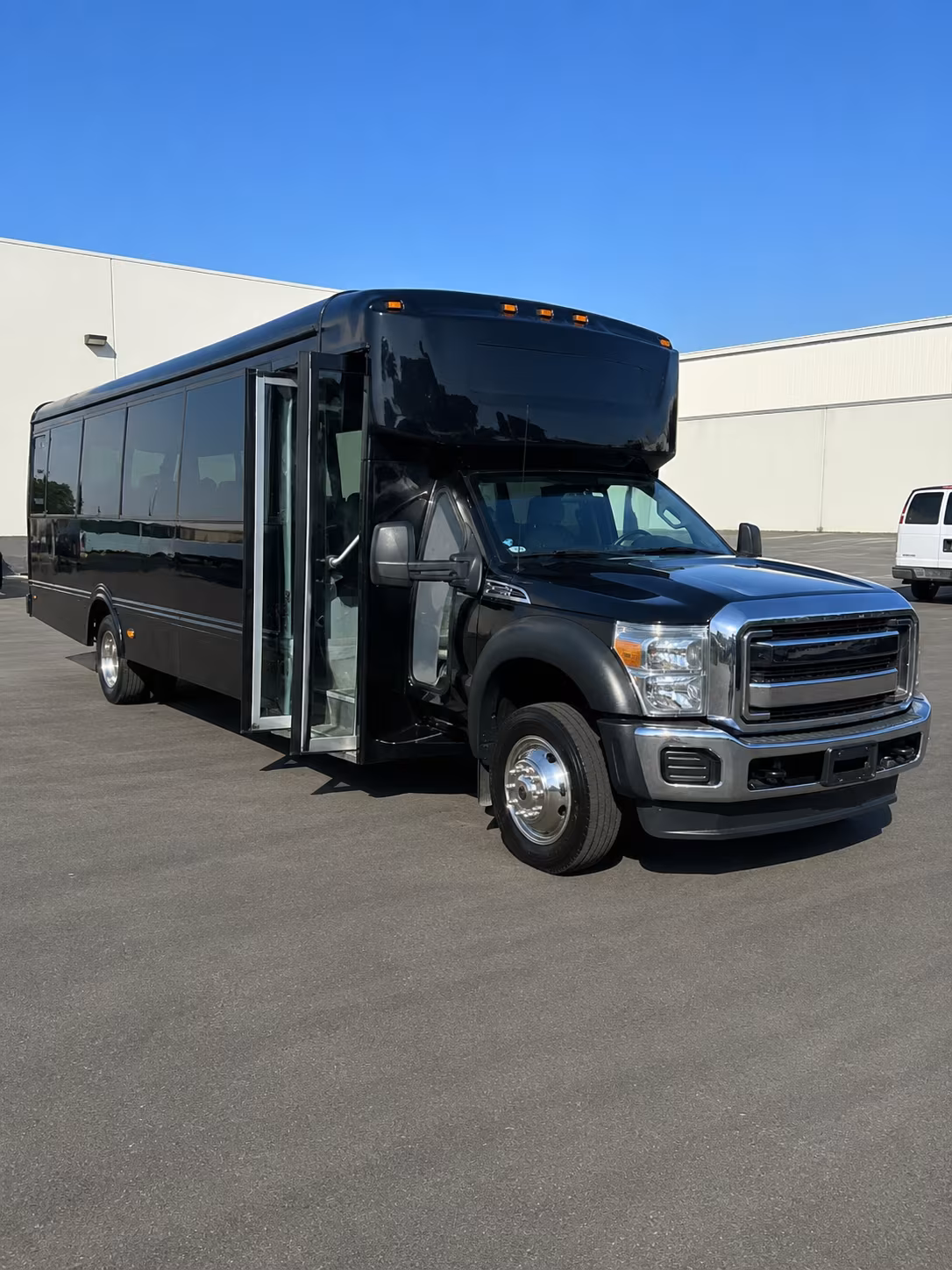 Pittsburgh Winery Tour & Pub Crawl Transportation party bus exterior