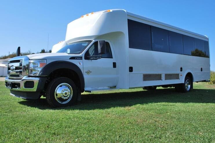 Altoona 15-35 Passenger Minibuses